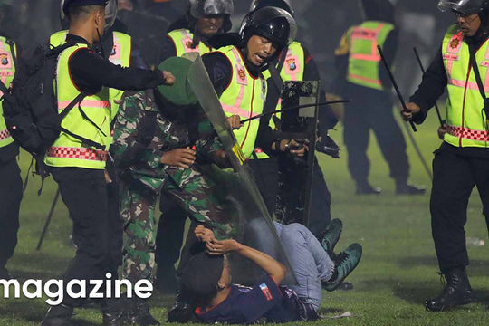 "Bóng đá ở Indonesia đưa người ta tới gần nghĩa địa hơn là để giải trí"