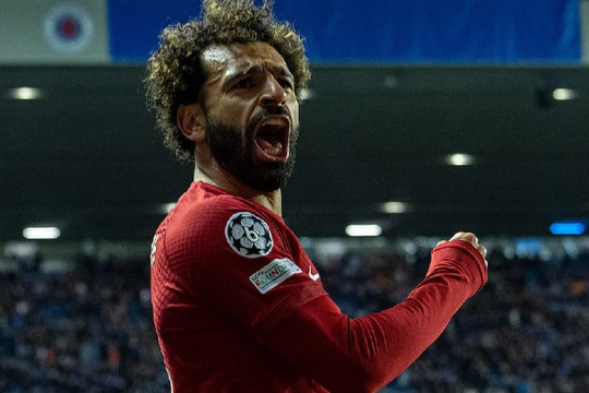 Salah bùng nổ với hat-trick nhanh nhất lịch sử Champions League