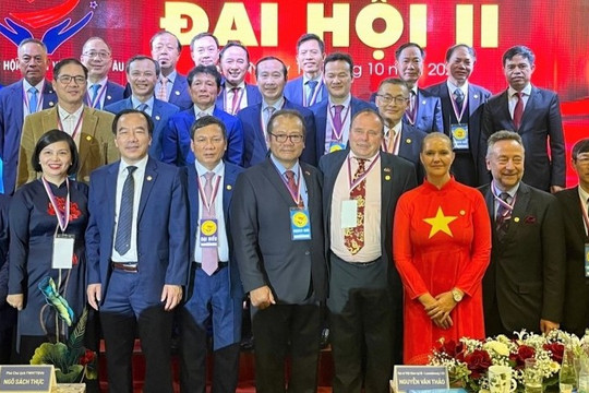 Ông Hoàng Đình Thắng tái cử Chủ tịch Liên Hiệp Hội người Việt tại Châu Âu nhiệm kỳ 2022 – 2026