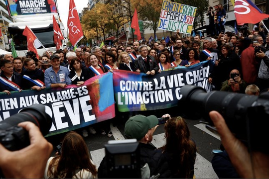 Hàng ngàn người Pháp biểu tình vì chi phí sinh hoạt