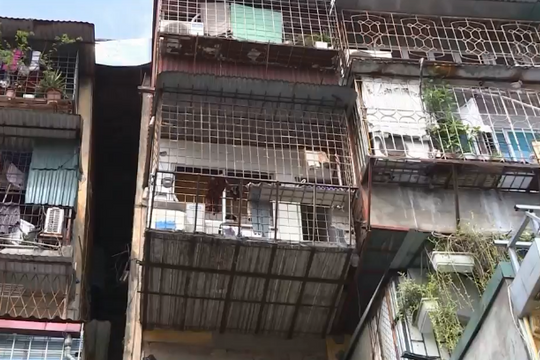 Cải tạo chung cư cũ ở Hà Nội: Băn khoăn việc lựa chọn chủ đầu tư