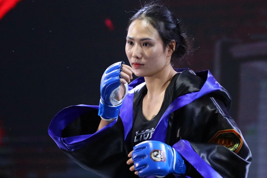 Nữ võ sĩ MMA xinh đẹp: "Tôi bất ngờ khi hạ đối thủ sau 90 giây"