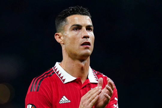 C.Ronaldo tụt giá thê thảm trên thị trường chuyển nhượng