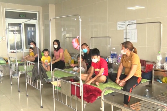 Ninh Bình: Số trẻ nhập viện tăng đột biến