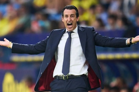 HLV Unai Emery bất ngờ trở lại Premier League
