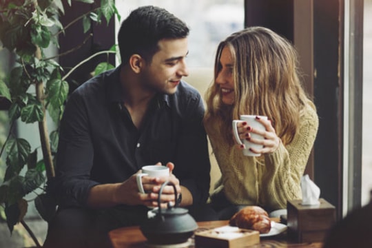 Hẹn hò nhiều người cùng lúc, cô gái lập bảng excel danh sách để dễ... quản lý