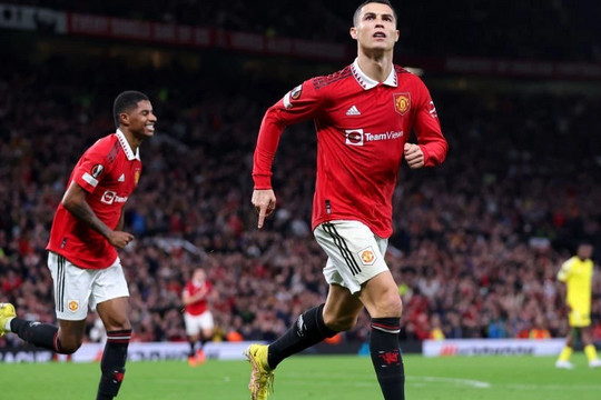 Ronaldo lập công, Man Utd sớm có vé đi tiếp tại Europa League
