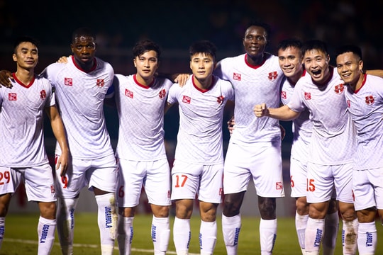 Thắng Sài Gòn, Hải Phòng lên ngôi đầu V.League 2022