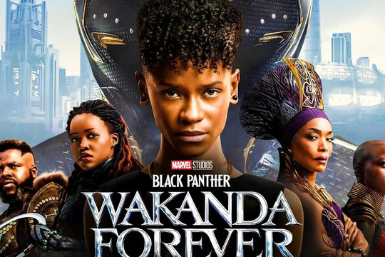 ‘Black Panther: Wakanda Forever’ được khen hoành tráng và cảm xúc hơn phần đầu
