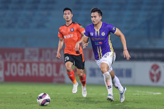CLB Hà Nội lấy lại ngôi đầu bảng V.League sau chiến thắng trước Đà Nẵng