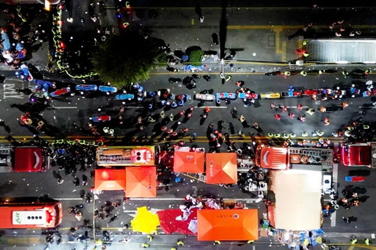 Phố đêm không ngủ ở Seoul: Thảm kịch trong đám đông 100.000 người