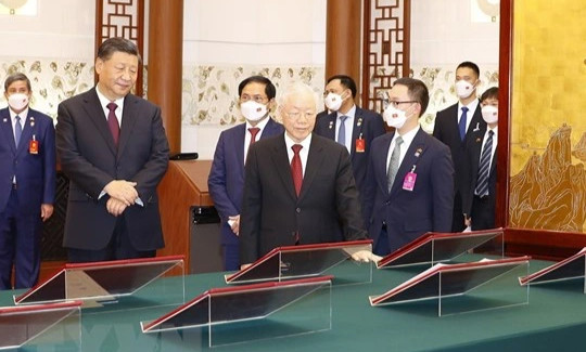 Việt Nam-Trung Quốc ký kết 13 văn kiện hợp tác giữa hai Đảng, hai nước