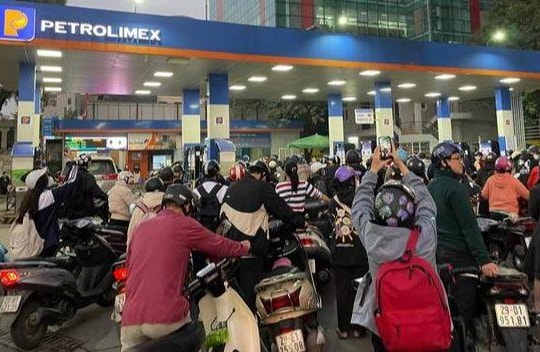 Lý do Hà Nội 'khát' xăng, các chi phí tăng bất thường trong giá