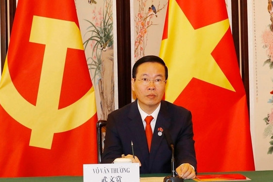Ông Võ Văn Thưởng hội đàm trực tuyến với Bí thư Ban Bí thư Trung Quốc
