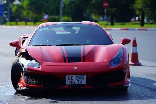 Công an Hà Nội thông tin về vụ ô tô Ferrari đâm xe máy làm 1 người chết