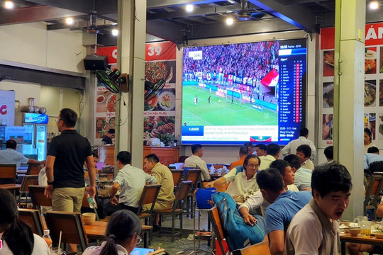 Dịch vụ cho thuê TV màn hình lớn, máy chiếu nóng dần mùa World Cup