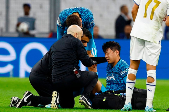 World Cup 2022: Son Heung Min chấn thương, người Hàn Quốc đứng ngồi không yên 