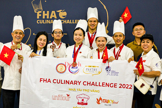 Việt Nam thắng lớn tại cuộc thi Bánh Quốc Tế Singapore