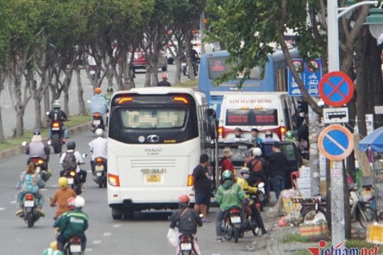 Xe khách 30 chỗ có thể bị cấm chạy vào trung tâm TP.HCM từ tháng 12