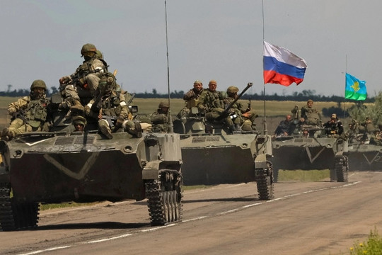 Nga cấp tập đưa quân tới tiền tuyến chặn đà tiến công của Ukraine