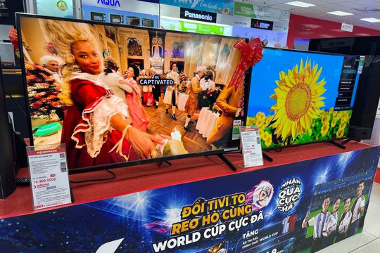 Dịch vụ cho thuê tivi, máy chiếu 'nóng' cùng World Cup
