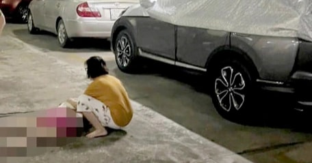 TPHCM: Cô gái rơi từ tầng cao chung cư xuống đất tử vong