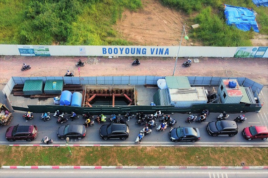 300m phố ở Hà Nội bị 9 lô cốt ‘án ngữ’