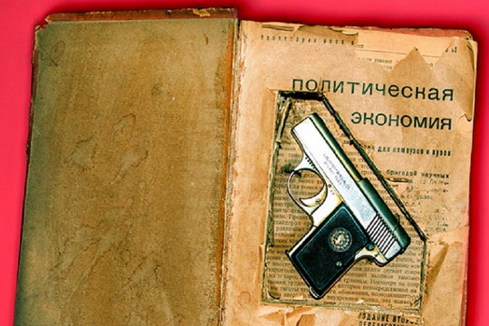 Hồ sơ mật: Những công cụ gián điệp của phương Tây bị KGB tịch thu
