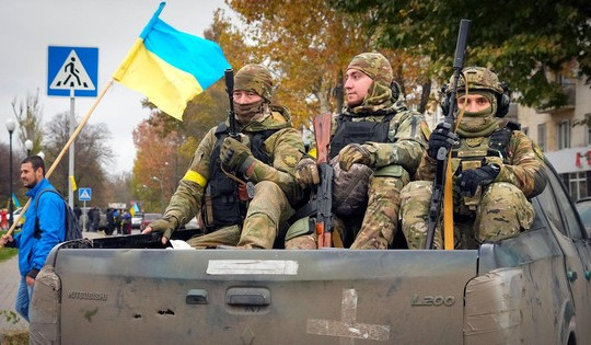 Nóng Nga-Ukraine 14-11: Ukraine tiến nhanh ở Kherson; ông Putin chỉ thị 'xuất ngũ' sinh viên ở Donetsk, Luhansk
