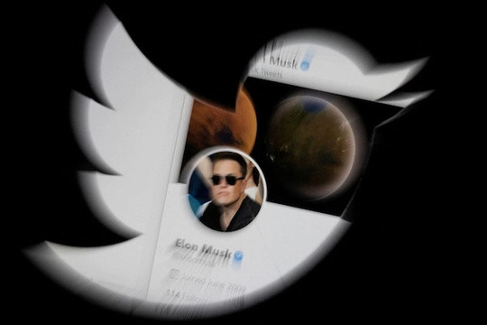 Elon Musk hé lộ thời điểm mở lại dịch vụ thu phí 'tick xanh' Twitter