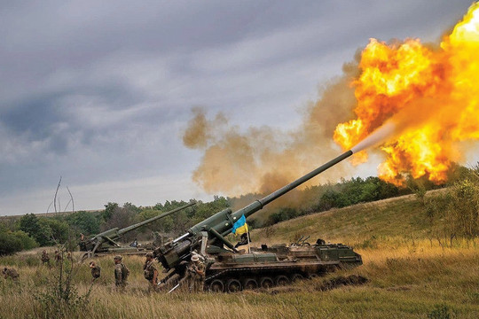 Ukraine pháo kích phòng tuyến, gây thiệt hại lớn cho quân đội Nga