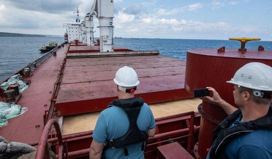 Ukraine nói thỏa thuận xuất khẩu ngũ cốc qua Biển Đen được gia hạn thêm 120 ngày