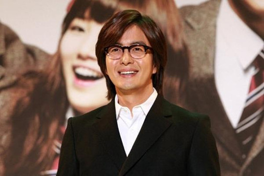 Bae Yong Joon kiếm bộn dù không còn trong showbiz
