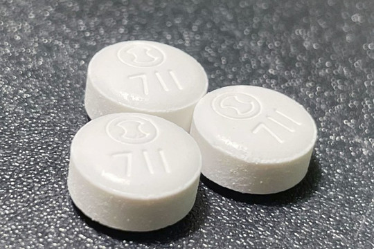 Nhật Bản cấp phép lưu hành thuốc trị COVID-19 nội địa dạng uống