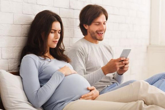 Tỷ lệ đàn ông ngoại tình khi vợ mang thai có cao không? Tại sao ngày càng nhiều đàn ông lừa dối khi vợ mang thai?