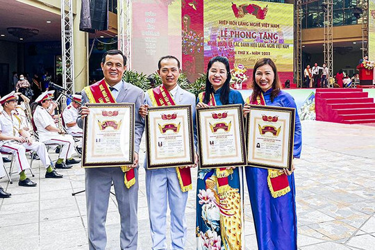 Thành viên Hội Đầu bếp chuyên nghiệp Sài Gòn nhận danh hiệu Nghệ nhân