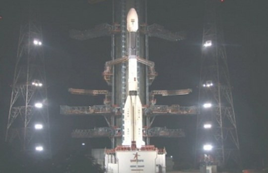 Tổ chức Nghiên cứu Vũ trụ Ấn Độ phóng 9 vệ tinh bằng tên lửa PSLV-C54