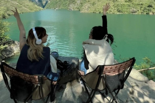 Điểm camping có view nhìn trọn vẹn vẻ hùng vĩ ở sông Nho Quế