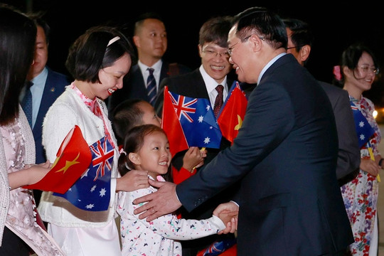 Chủ tịch Quốc hội Vương Đình Huệ bắt đầu thăm chính thức Australia