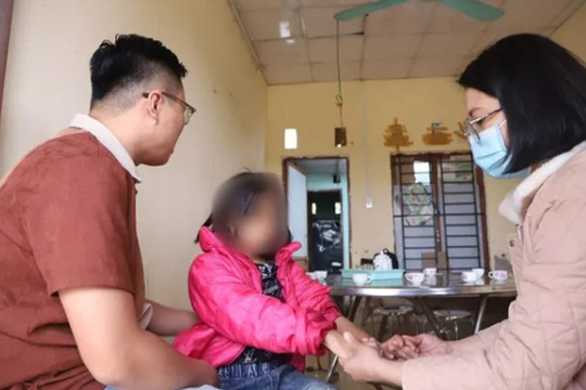Vụ 18 học sinh ngất tập thể tại Cao Bằng: Có triệu chứng từ 8 tháng trước
