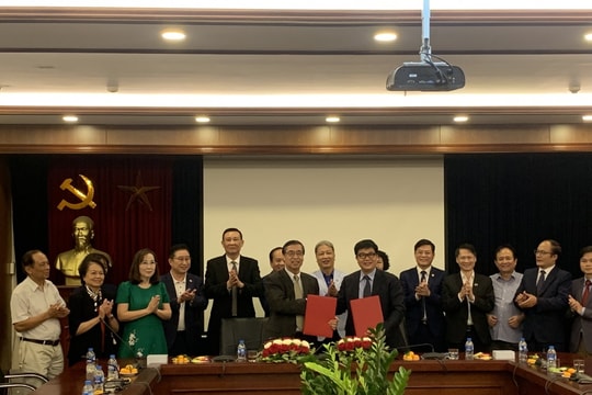 Hợp tác trong công tác hỗ trợ pháp lý cho người Việt Nam ở nước ngoài