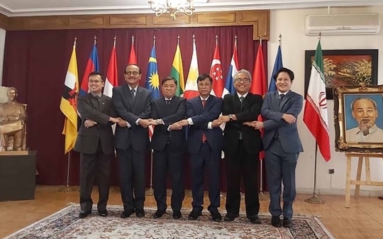 Việt Nam bàn giao chức Chủ tịch Ủy ban ASEAN tại Tehran cho Brunei