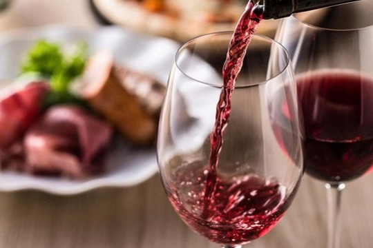 7 lợi ích tuyệt vời của rượu vang đỏ giúp vừa khỏe vừa đẹp