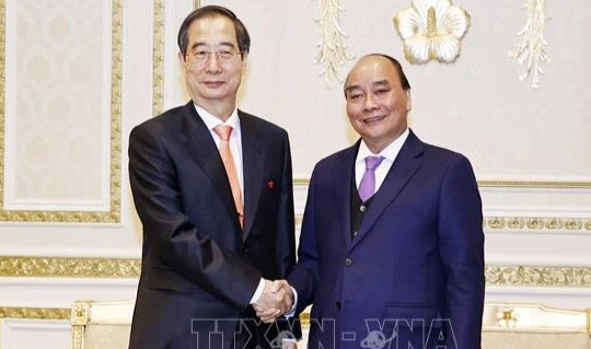 Chủ tịch nước Nguyễn Xuân Phúc hội kiến Thủ tướng Hàn Quốc