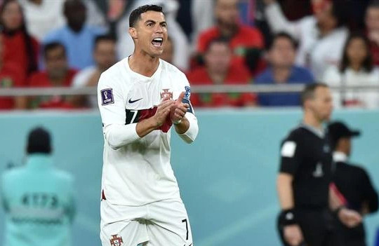 FIFA dành lời tri ân cho Ronaldo