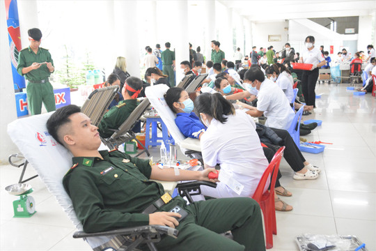 Chủ nhật đỏ Đà Nẵng góp 1.500 đơn vị máu giúp người bệnh cận Tết