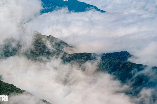 Hiện tượng "biển mây" tuyệt đẹp tại Sa Pa được hình thành như thế nào?