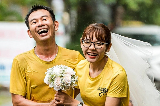 Chàng trai chạy bộ 30km từ Hội An ra Đà Nẵng để cầu hôn bạn gái