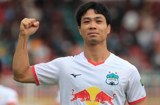 Công Phượng khoác áo CLB Yokohama trong hai năm