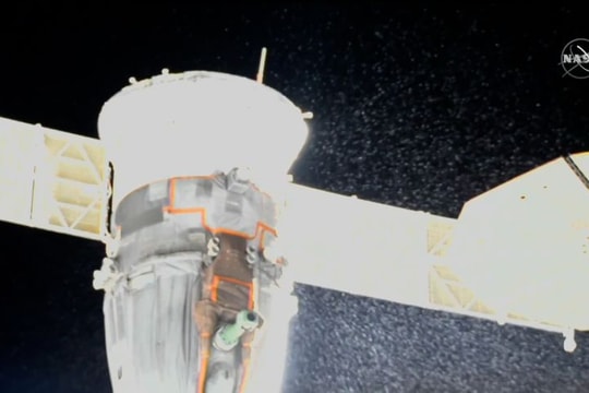 Roscosmos báo cáo về sự cố rò rỉ chất làm mát trên tàu vũ trụ Soyuz